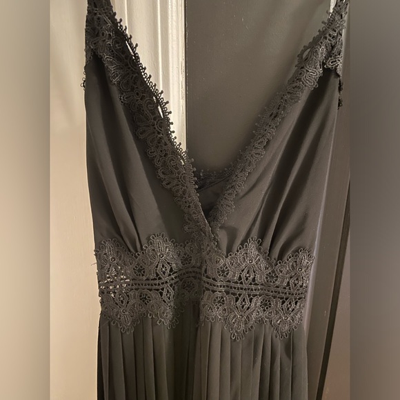 Lulus - Romantic Intentions Black Lace Pleated Backless Maxi Dress - Picture 10 of 13